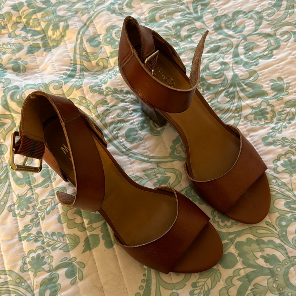 Mix no 6 brown heels
